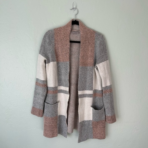 Long Grey Peach and White Cardigan by Evolution Size Large - Picture 3 of 7